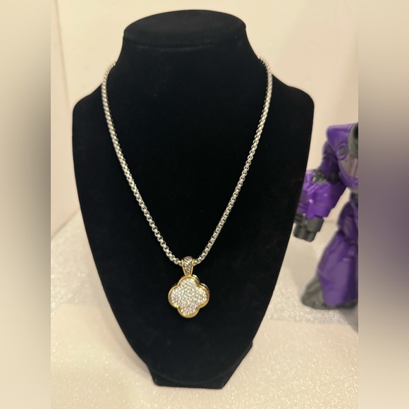 COMPASS NECKLACE - Picture 1 of 8